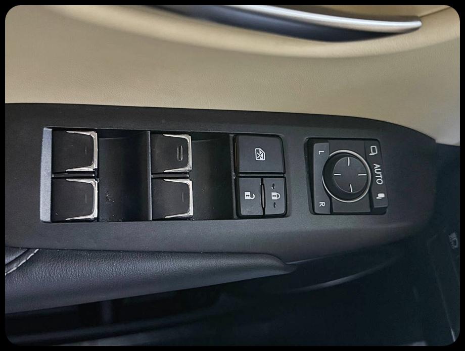 Lexus NX 200t FWD 2019