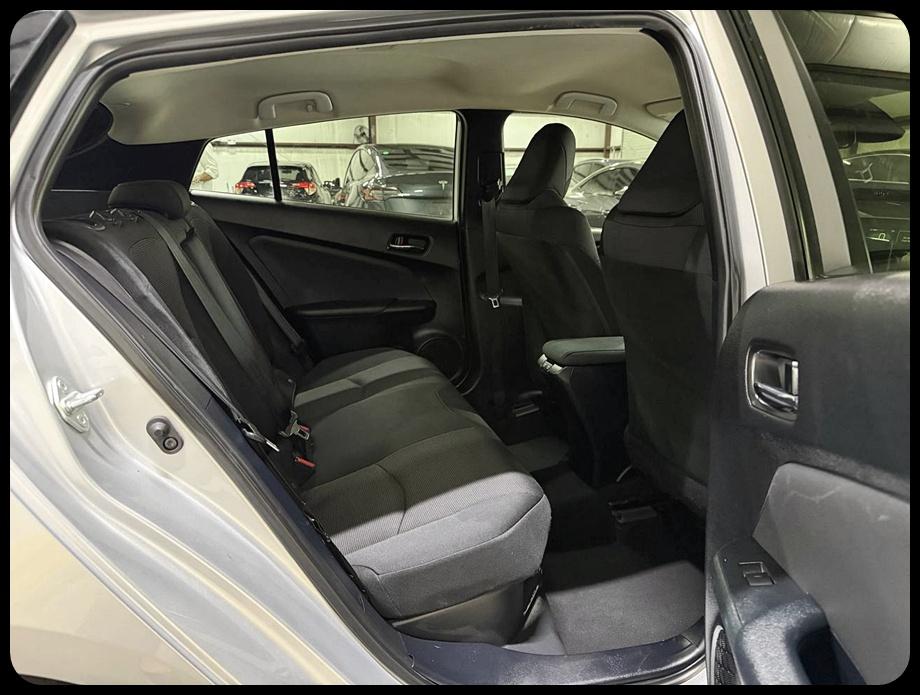 Toyota Prius L Eco 2021