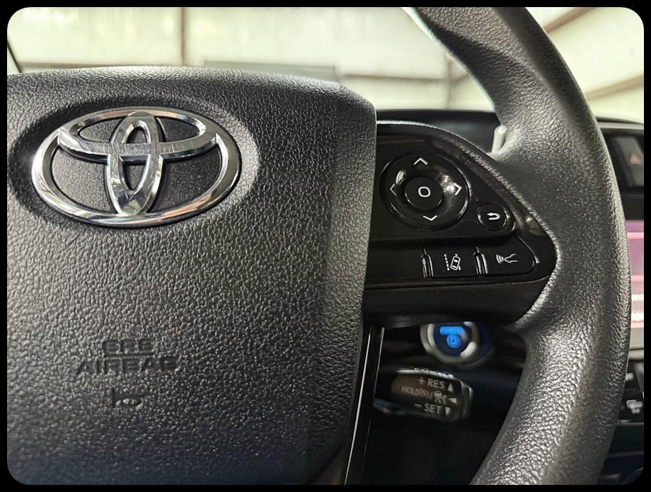 Toyota Prius L Eco 2021