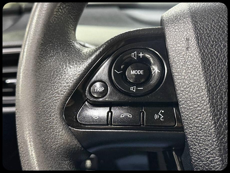 Toyota Prius L Eco 2021