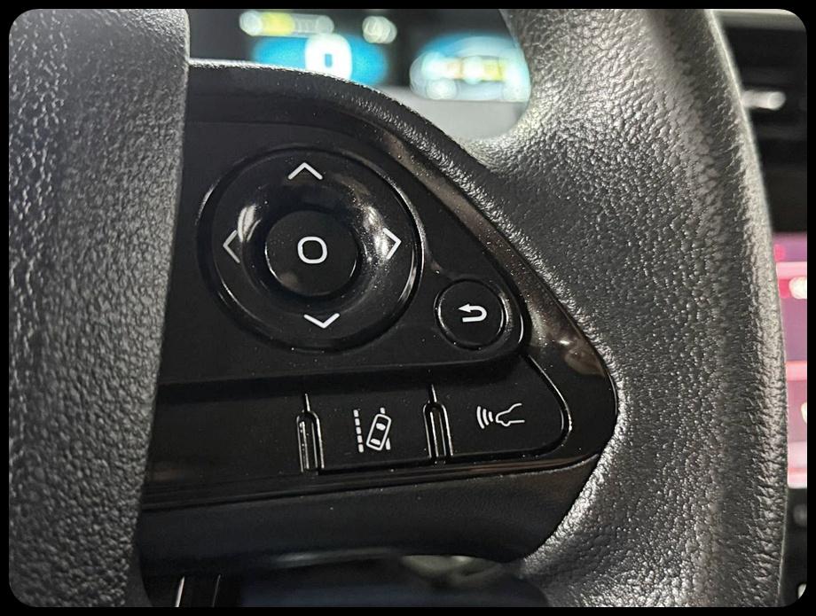 Toyota Prius L Eco 2021