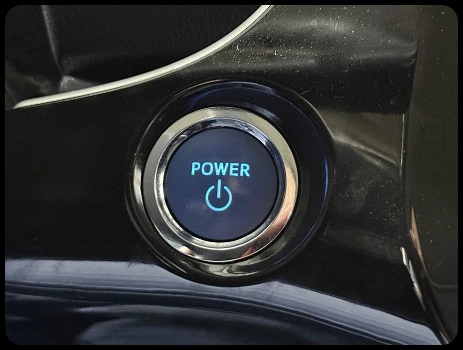 Toyota Prius L Eco 2021