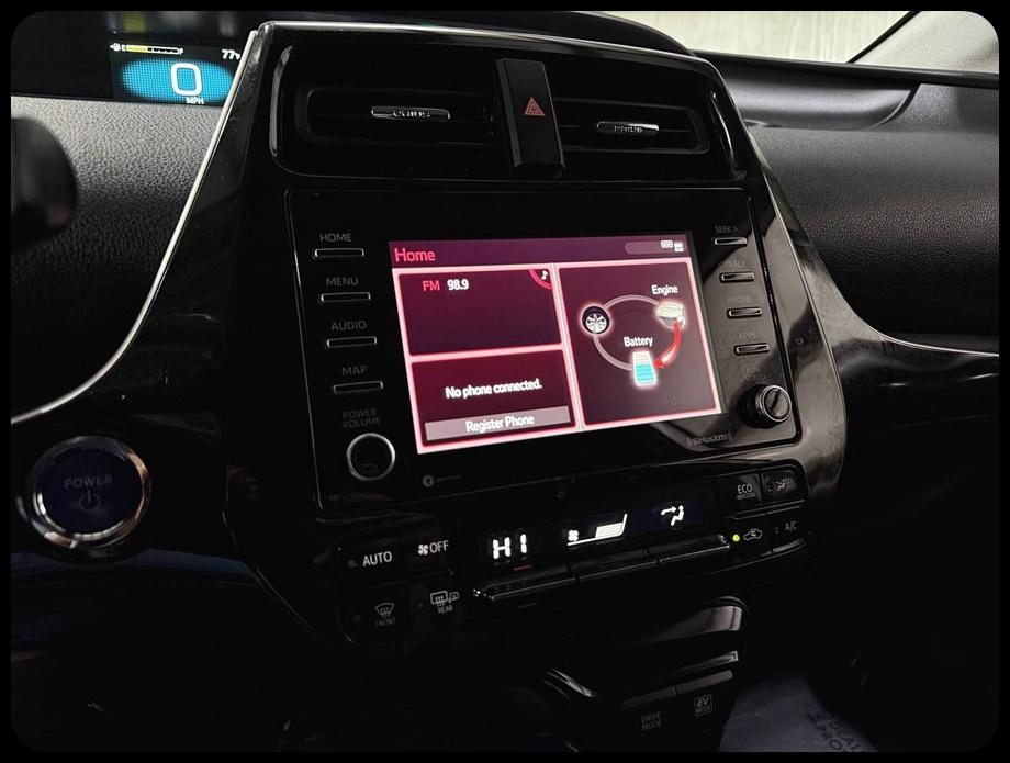 Toyota Prius L Eco 2021