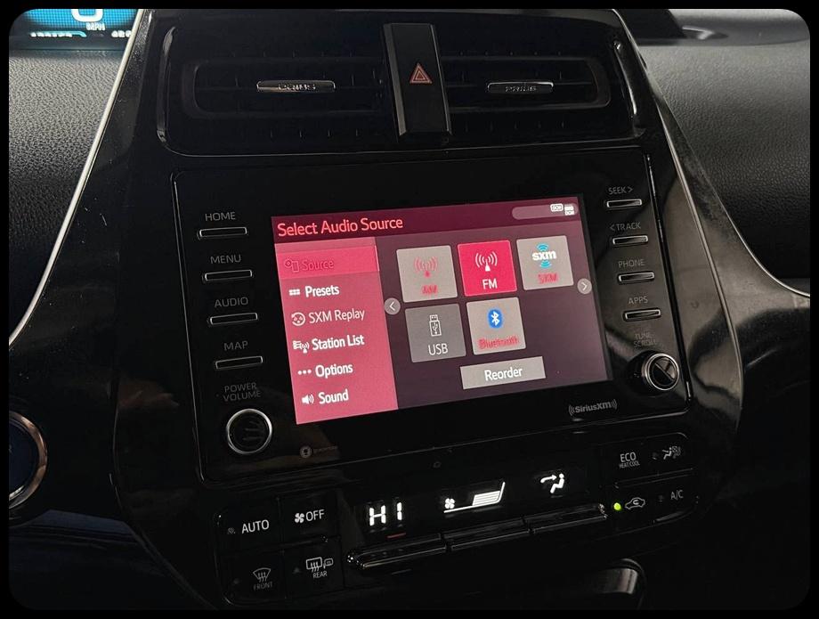 Toyota Prius L Eco 2021