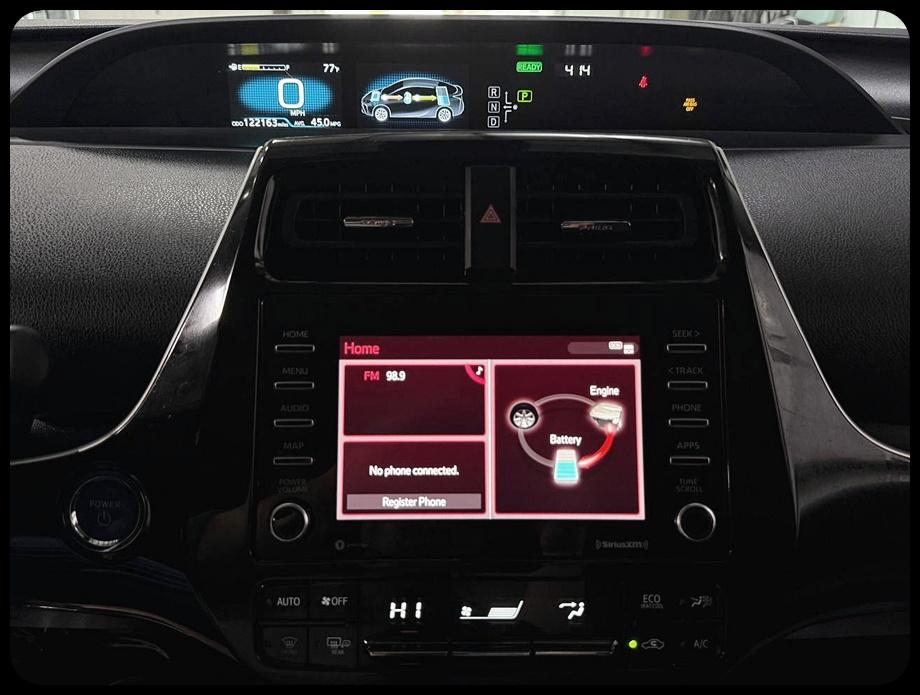 Toyota Prius L Eco 2021