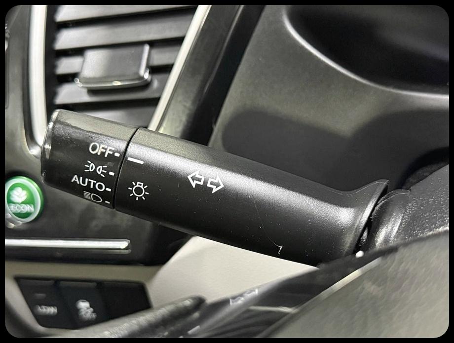 Honda Civic Hybrid CVT 2014