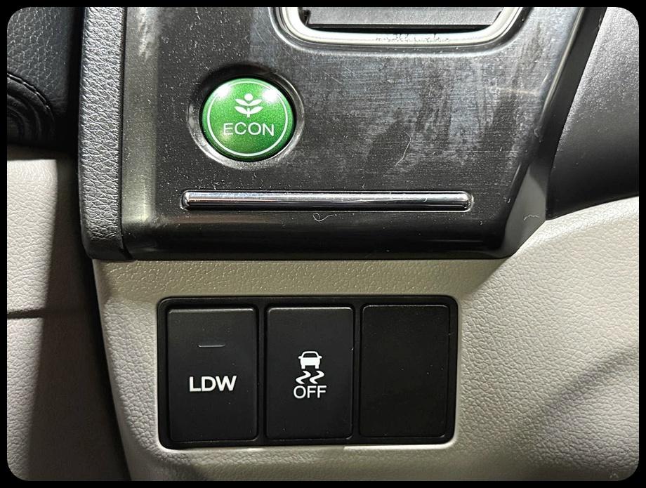 Honda Civic Hybrid CVT 2014