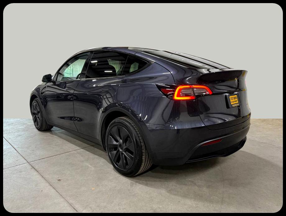 Tesla Model Y Long Range 2024