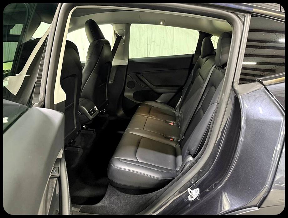 Tesla Model Y Long Range 2024