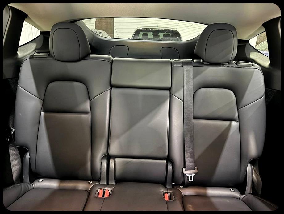 Tesla Model Y Long Range 2024