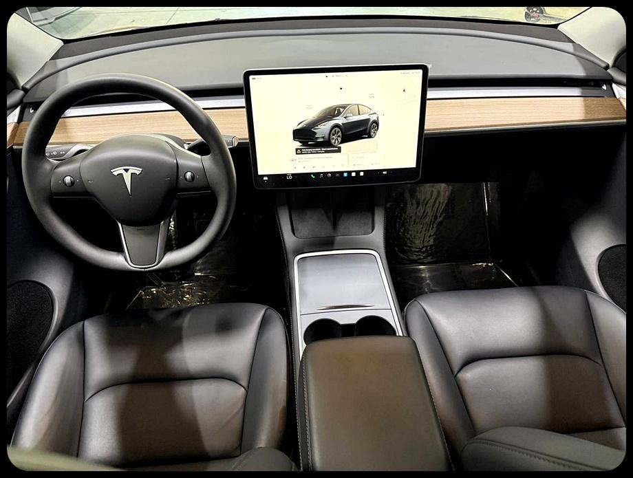 Tesla Model Y Long Range 2024