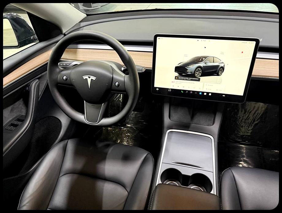 Tesla Model Y Long Range 2024