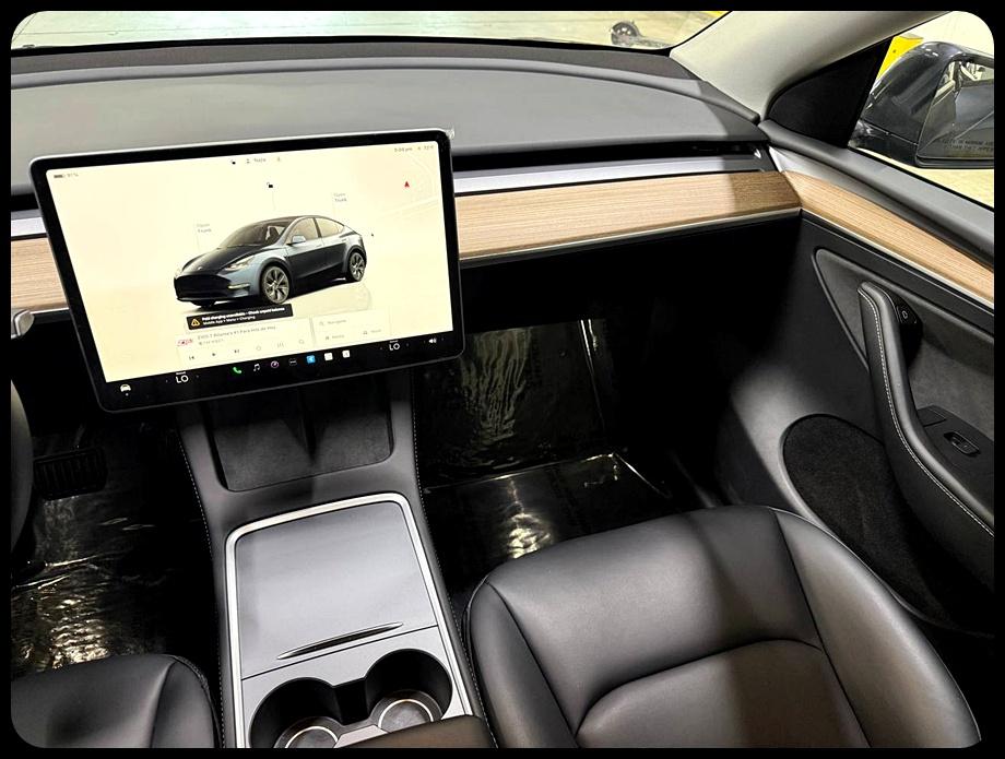 Tesla Model Y Long Range 2024