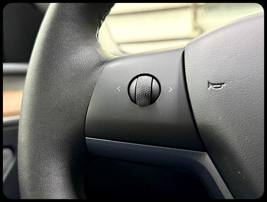 Tesla Model Y Long Range 2024