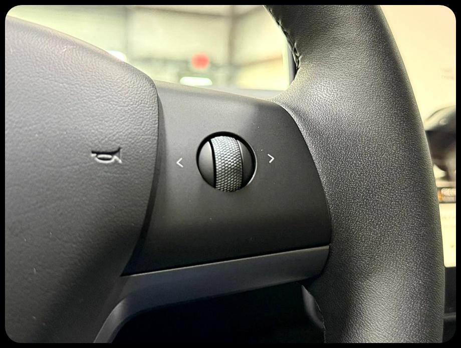 Tesla Model Y Long Range 2024