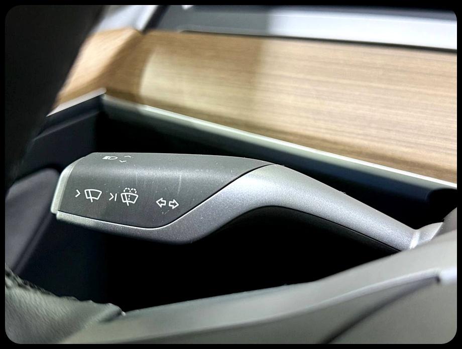 Tesla Model Y Long Range 2024