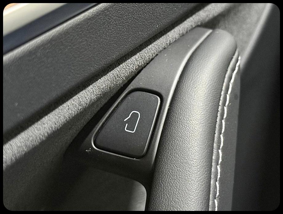 Tesla Model Y Long Range 2024