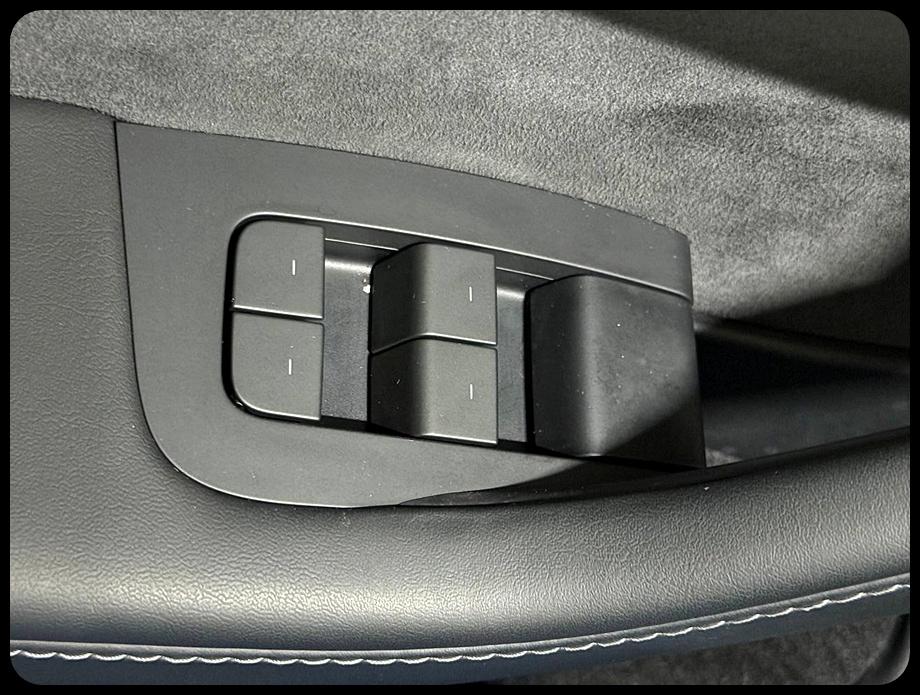 Tesla Model Y Long Range 2024