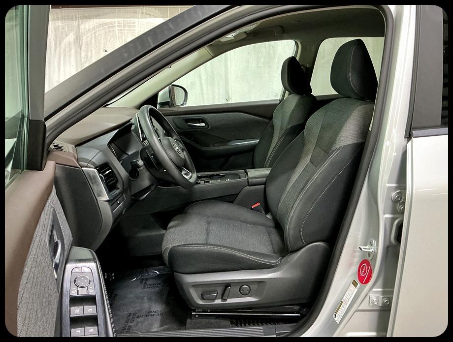 Nissan Rogue SV 2023