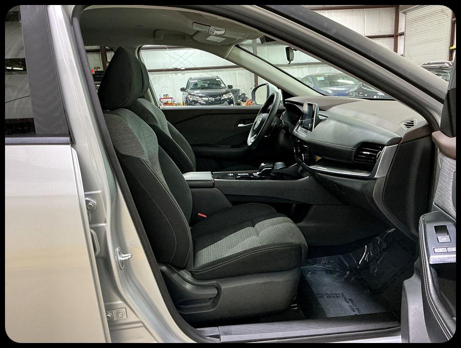 Nissan Rogue SV 2023