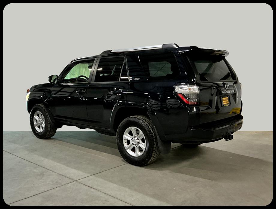 Toyota 4Runner SR5 4WD 2021