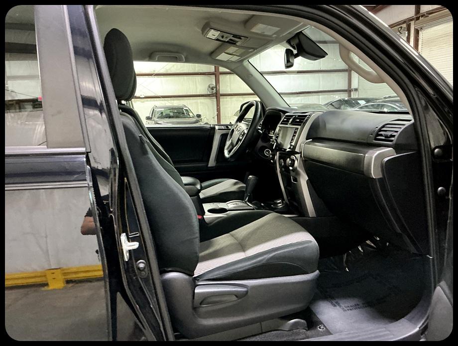 Toyota 4Runner SR5 4WD 2021