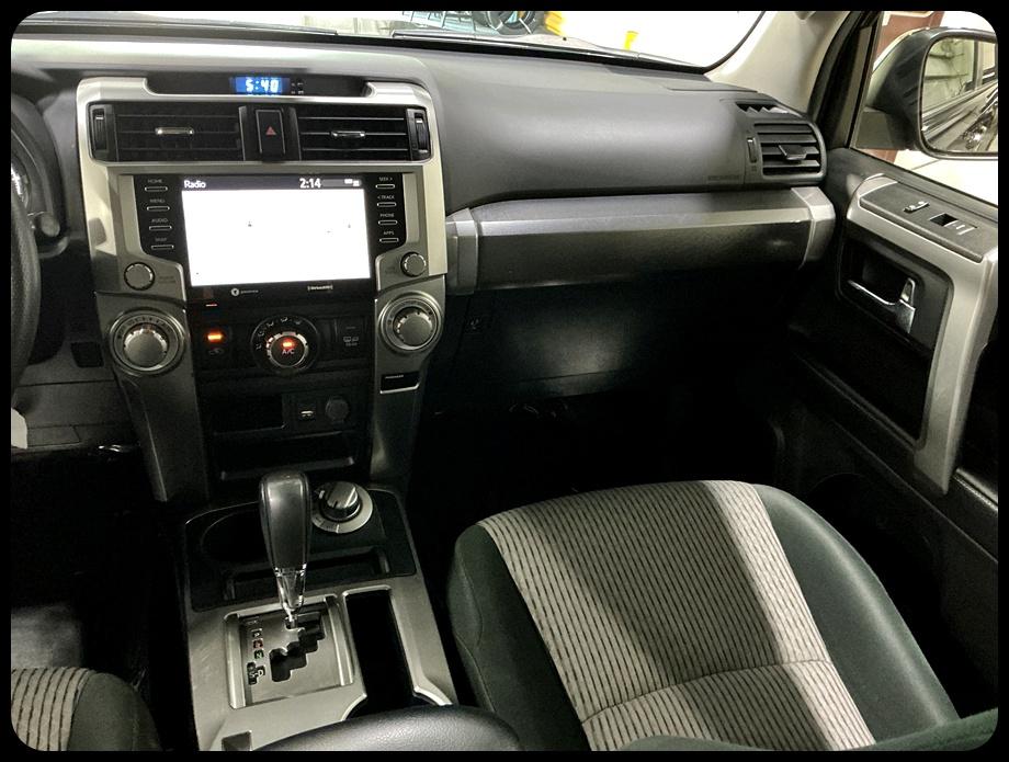 Toyota 4Runner SR5 4WD 2021