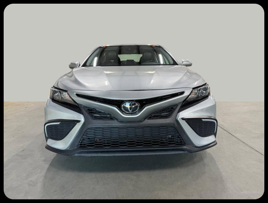 Toyota Camry SE 2024