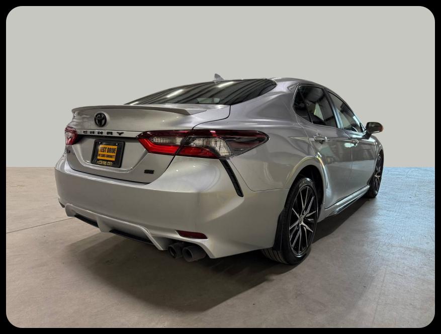 Toyota Camry SE 2024