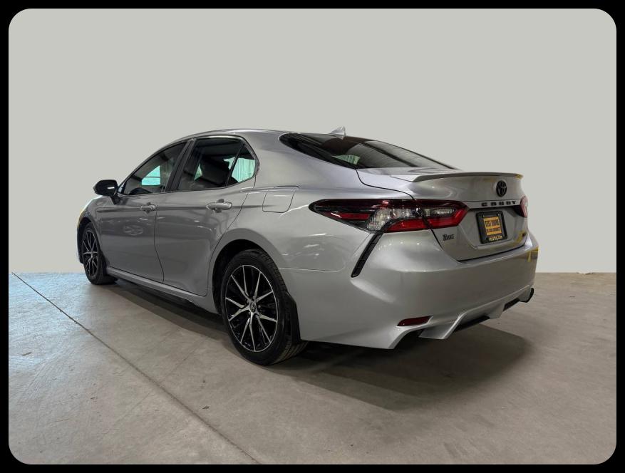 Toyota Camry SE 2024