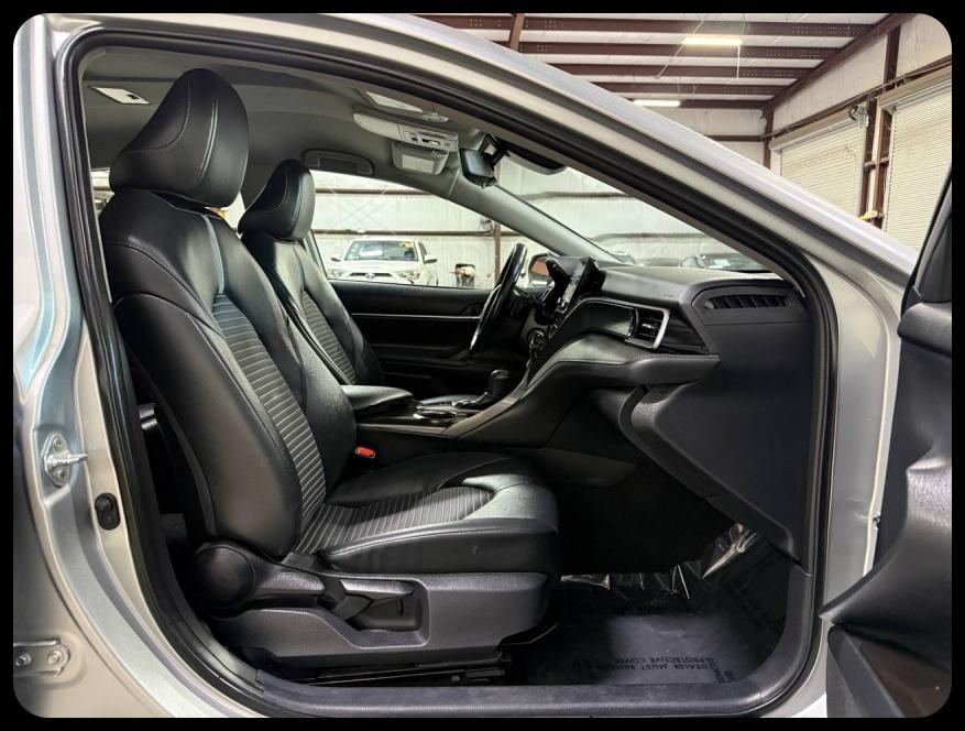 Toyota Camry SE 2024