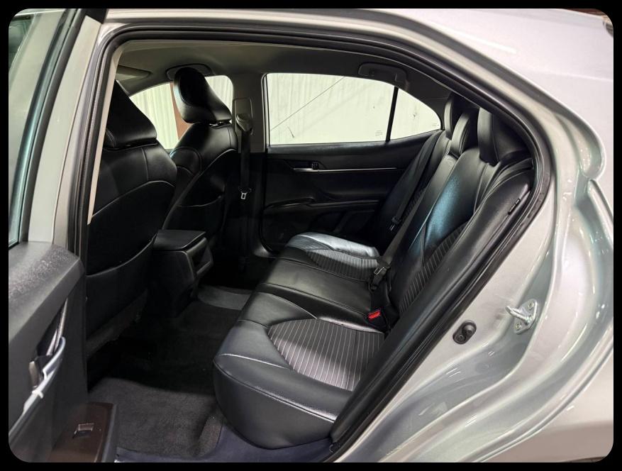 Toyota Camry SE 2024