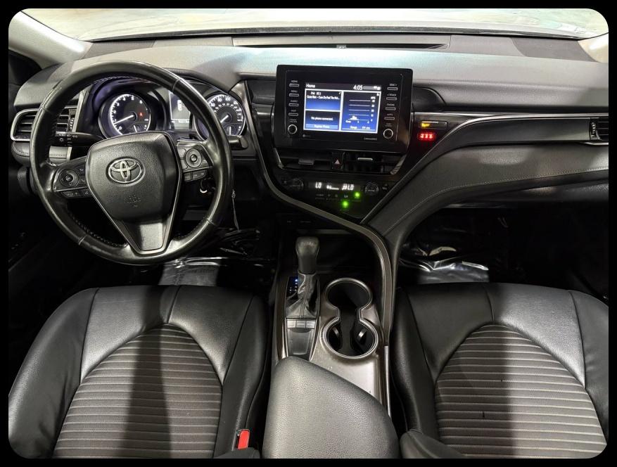 Toyota Camry SE 2024
