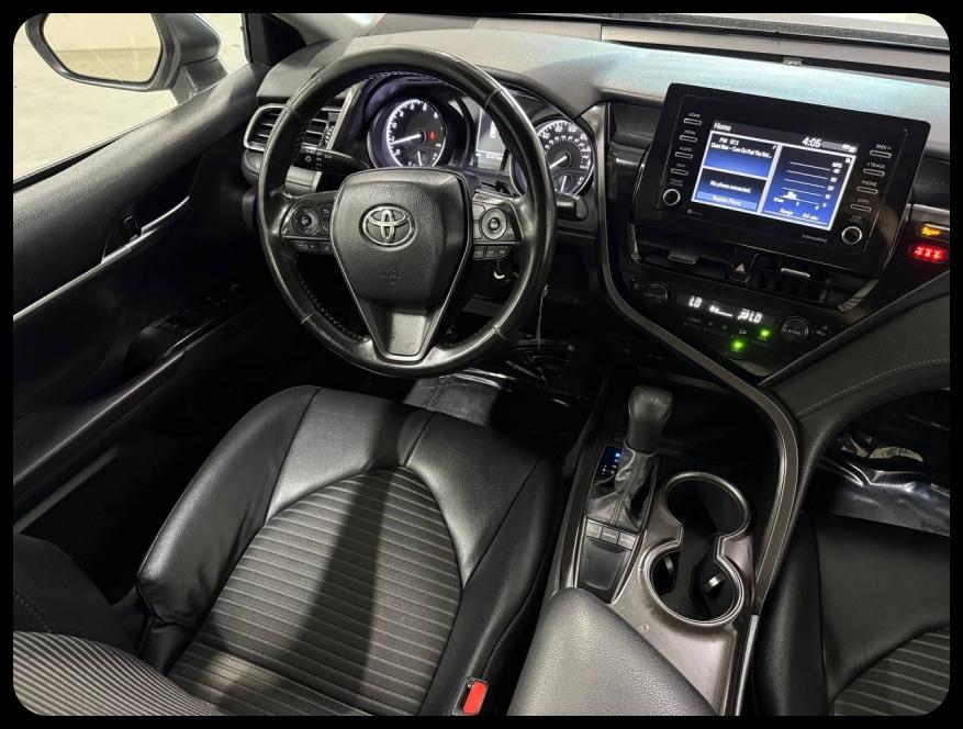 Toyota Camry SE 2024