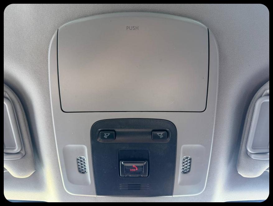 Toyota Camry SE 2024