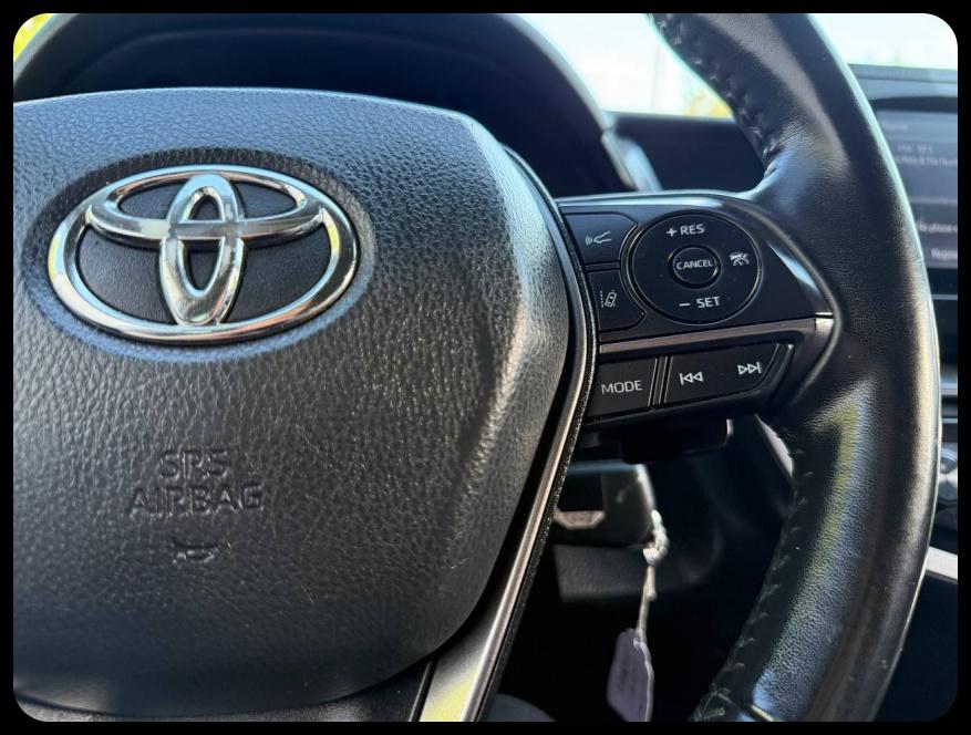 Toyota Camry SE 2024