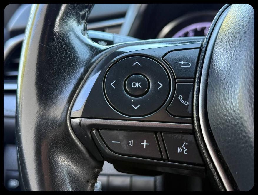 Toyota Camry SE 2024