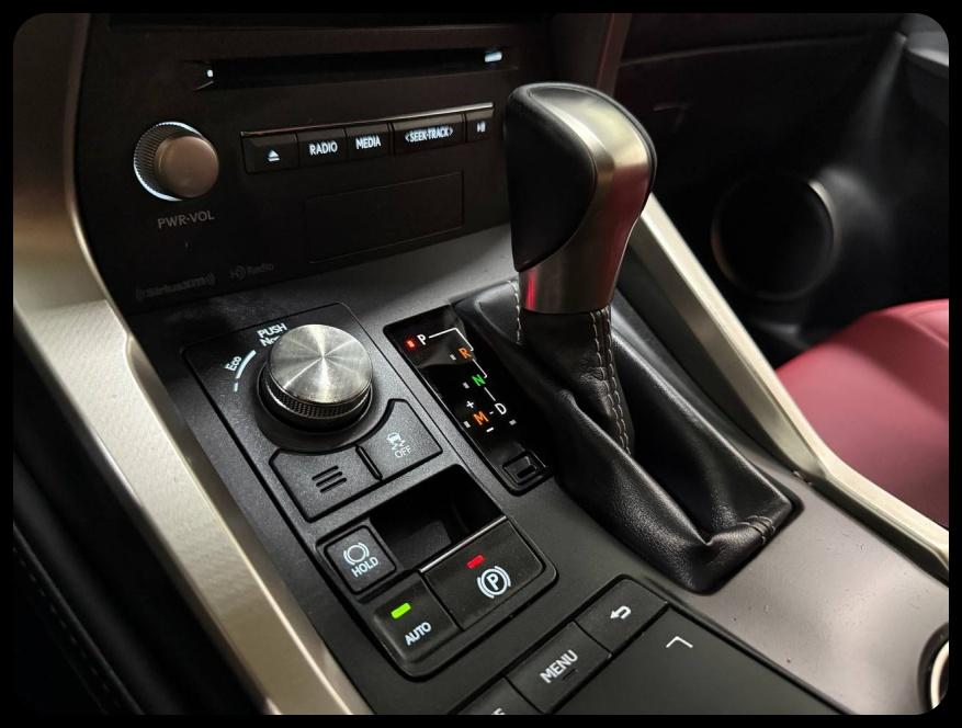 Lexus NX 300 Luxury 2021