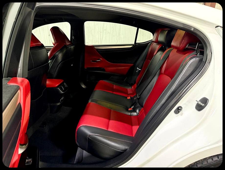 Lexus ES 350 F SPORT 2023