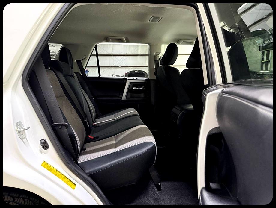 Toyota 4Runner SR5 2018