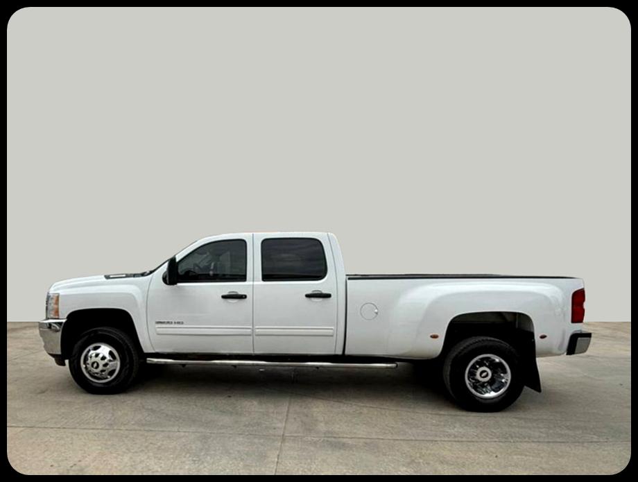Chevrolet Silverado 3500HD LT Crew Cab 2WD 2011