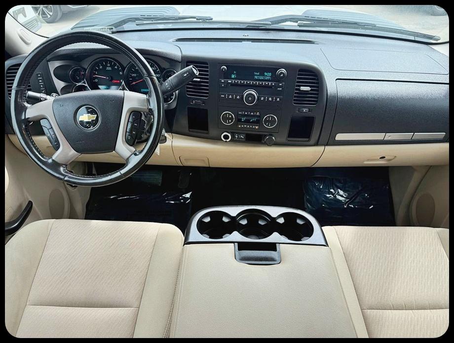 Chevrolet Silverado 3500HD LT Crew Cab 2WD 2011