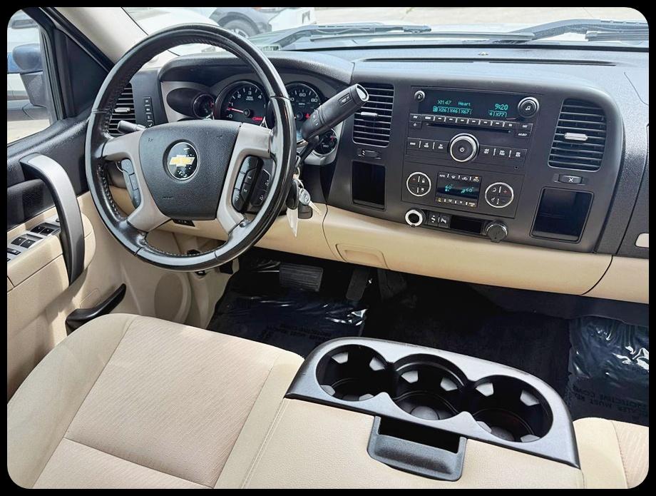 Chevrolet Silverado 3500HD LT Crew Cab 2WD 2011