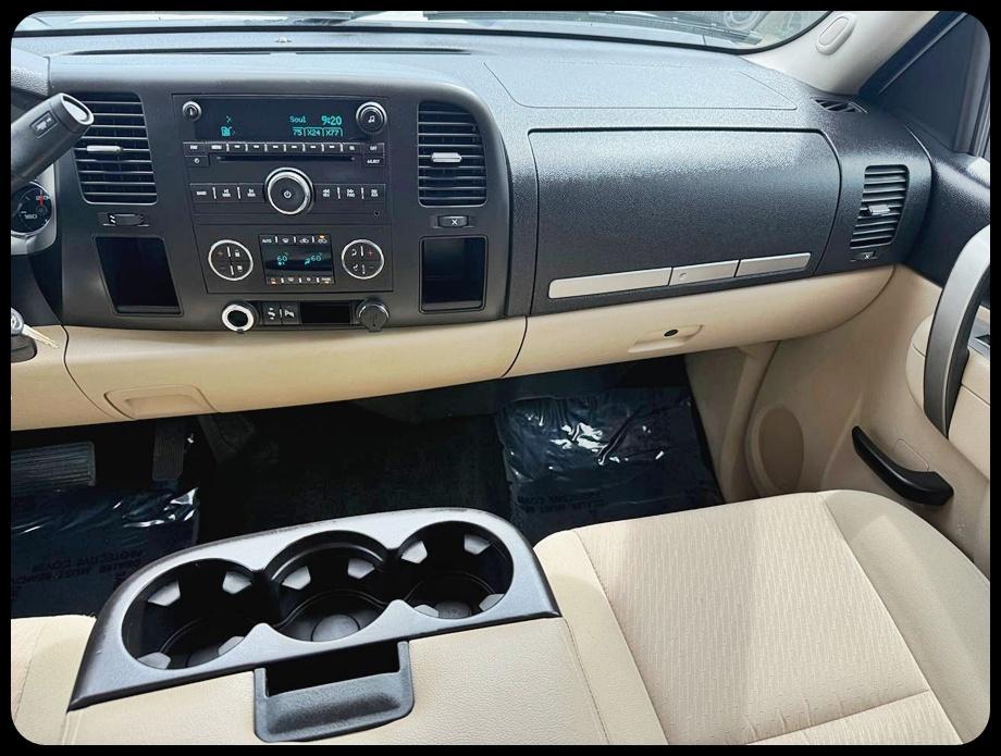 Chevrolet Silverado 3500HD LT Crew Cab 2WD 2011