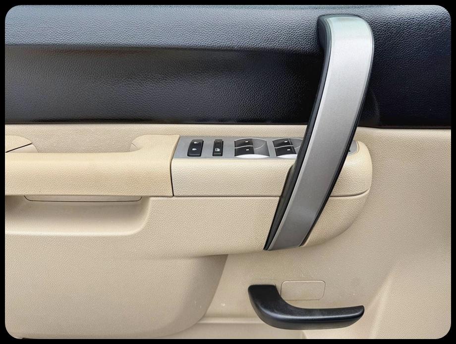 Chevrolet Silverado 3500HD LT Crew Cab 2WD 2011