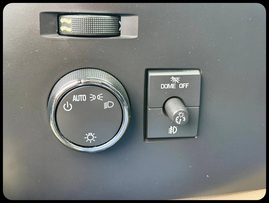 Chevrolet Silverado 3500HD LT Crew Cab 2WD 2011