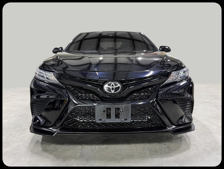 Toyota Camry  2021