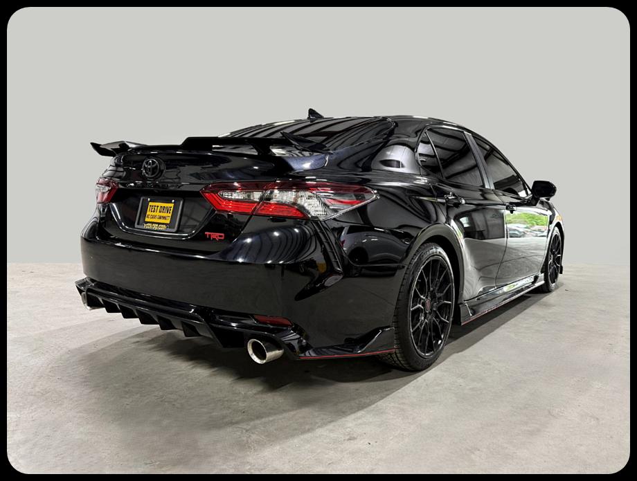 Toyota Camry  2021