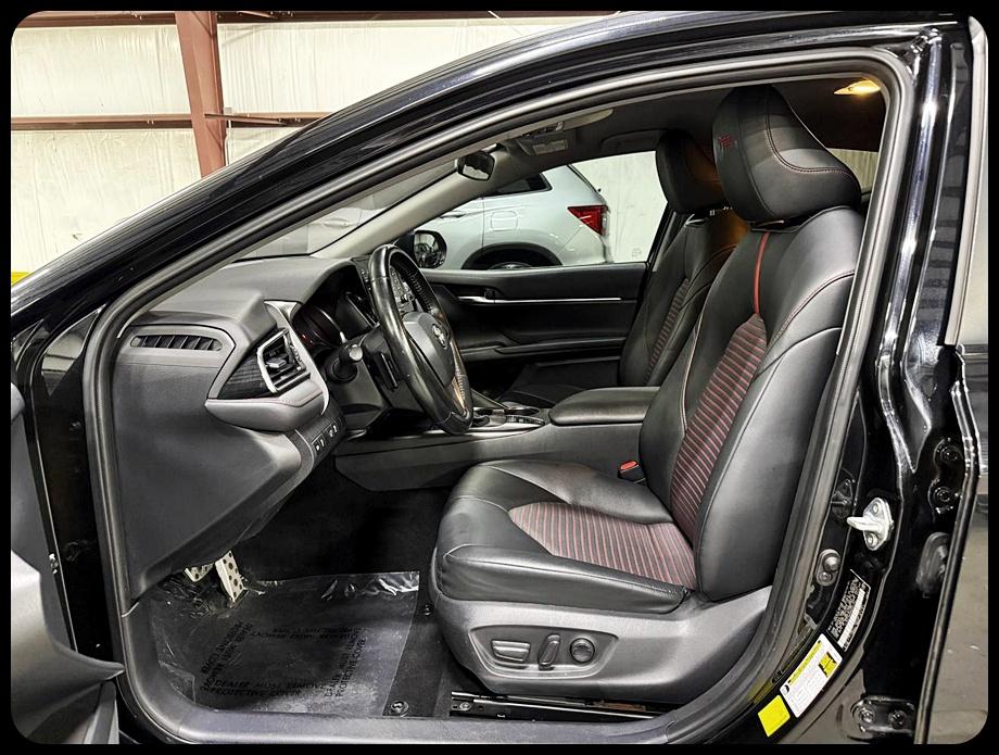 Toyota Camry  2021