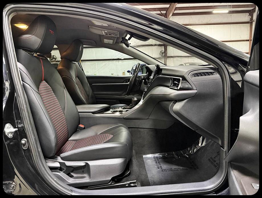 Toyota Camry  2021
